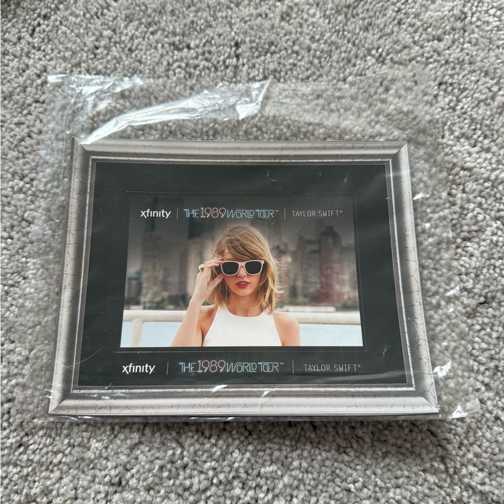 Taylor Swift 1989 World Tour magnet Photo Frame